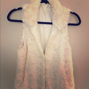 Apt 9 faux fur vest