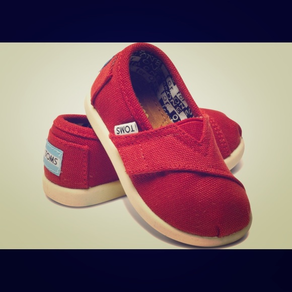 Red "tiny" toms size 2