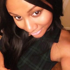 Meet your Posher, Jonique