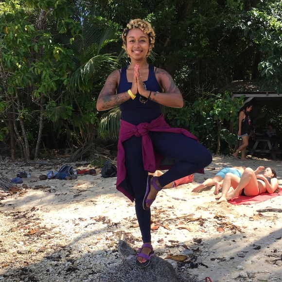 Meet your Posher, Andrea - Picture 7 of 8