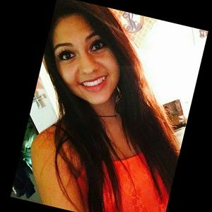 Meet your Posher, Candace