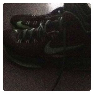 kds size 11 selling for 45$$