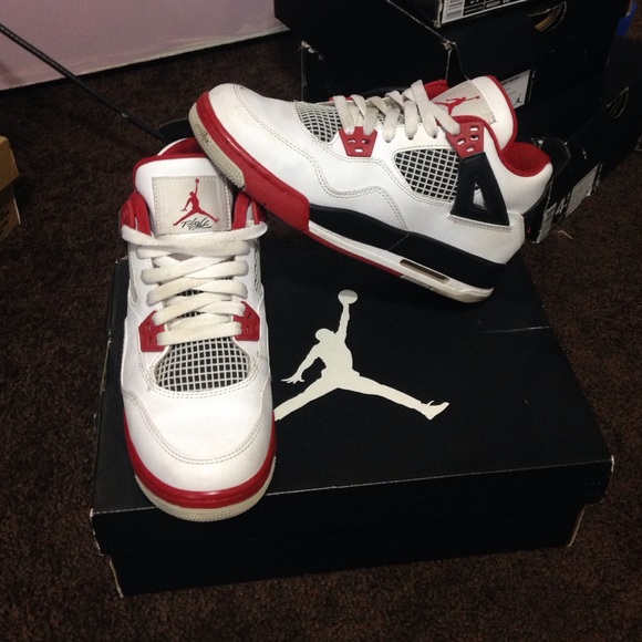 Fire red 4s