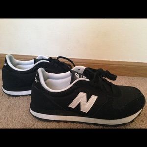 women's new balance sneakers
