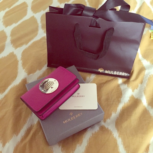 Mulberry iPhone 5 carrying case 🎀