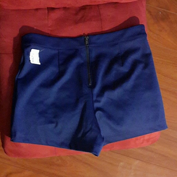 Shorts - Picture 2 of 2