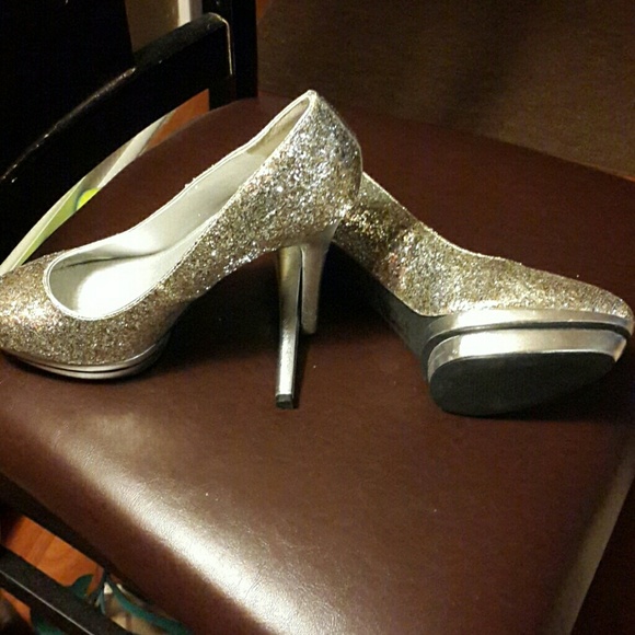 Heel - Picture 3 of 3