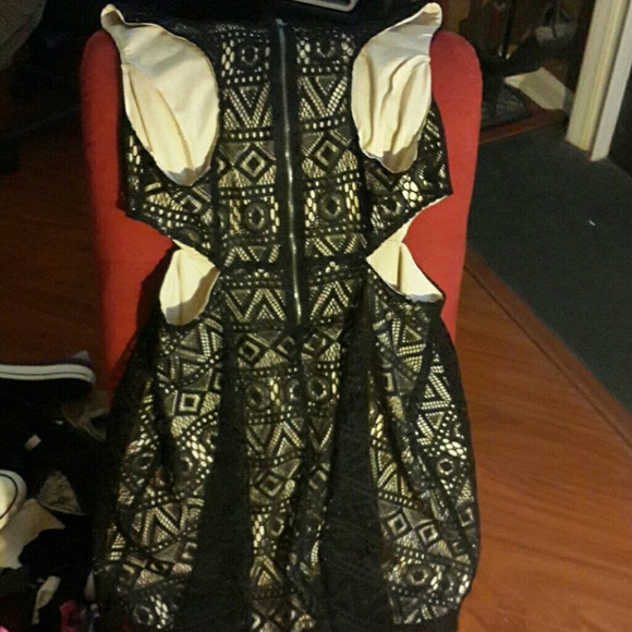 Dress - Picture 2 of 2