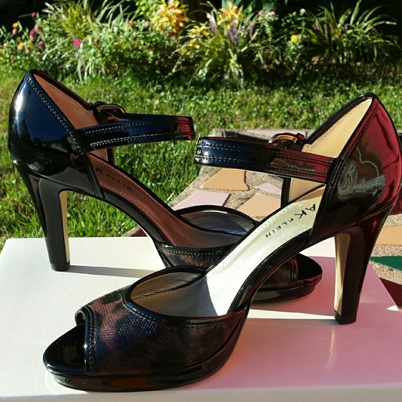 Anne klein  Shoes - 👠HP👠 Anne klein heels new in box)