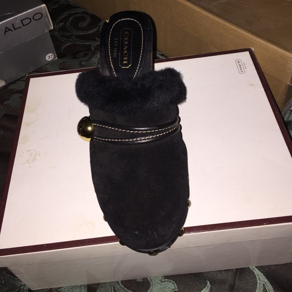 Coach - Picture 2 of 3