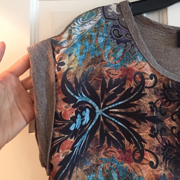 Top - Picture 2 of 3