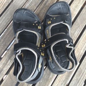 Body glove 3 in 1 activewear sandles