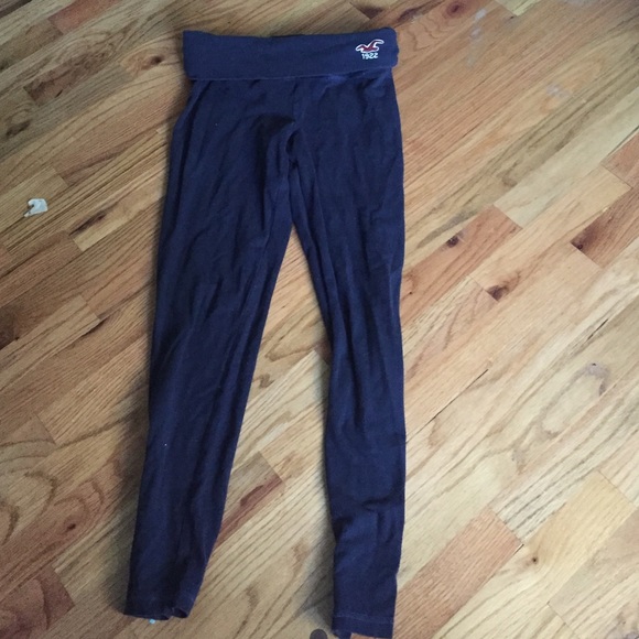 navy hollister leggings