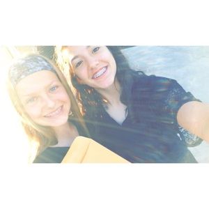 Meet your Posher, Kayla