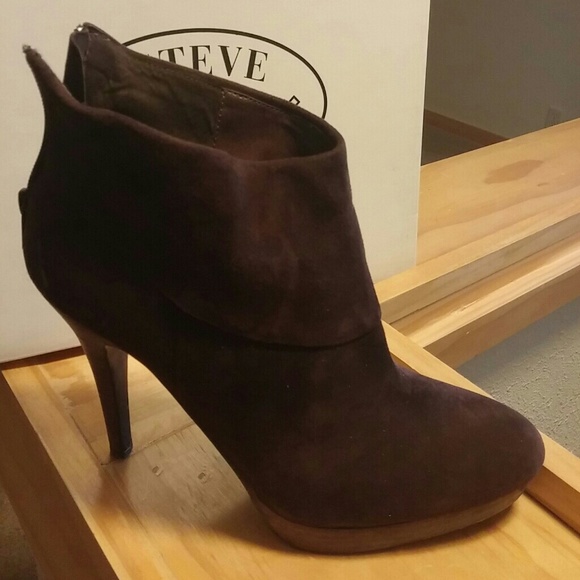 Brown ankle boots - Picture 2 of 4
