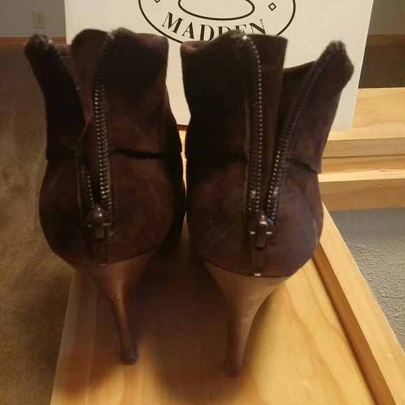 Brown ankle boots - Picture 3 of 4