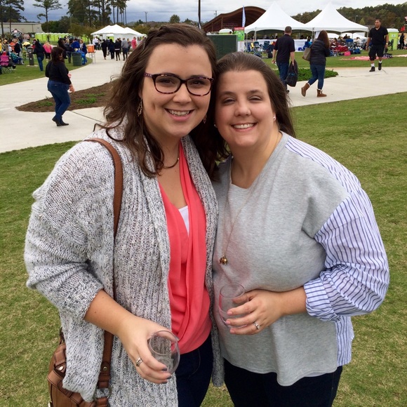 Meet your Posher, Jessica - Picture 2 of 2