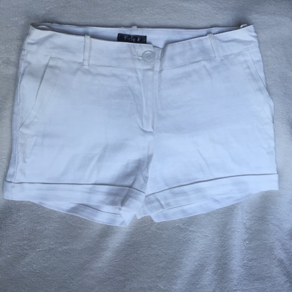 NWOT White Linen Shorts w/ Cuffed Bottom