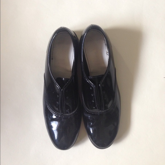 $10 flash sale: American Apparel dance shoes
