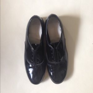 $10 flash sale: American Apparel dance shoes