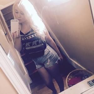 Meet your Posher, Alicia