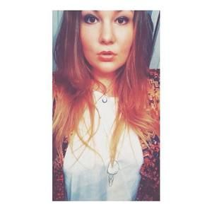 Meet your Posher, Mia