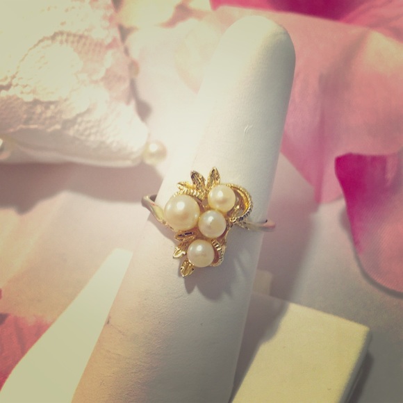 Vintage Gold Pearl Costume Ring Size 8