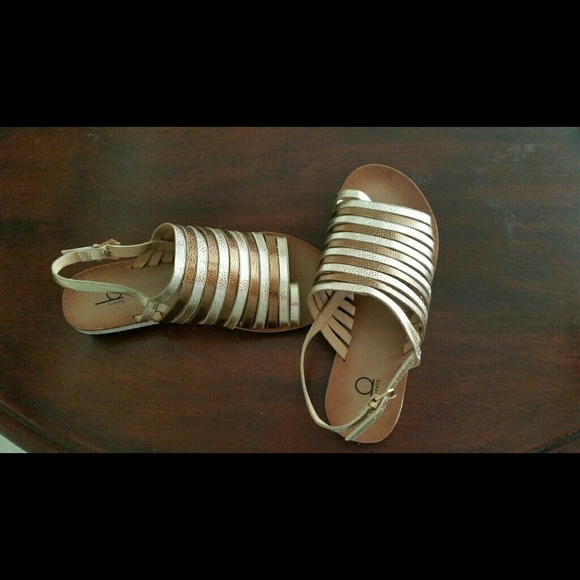 Sandals - Picture 2 of 2