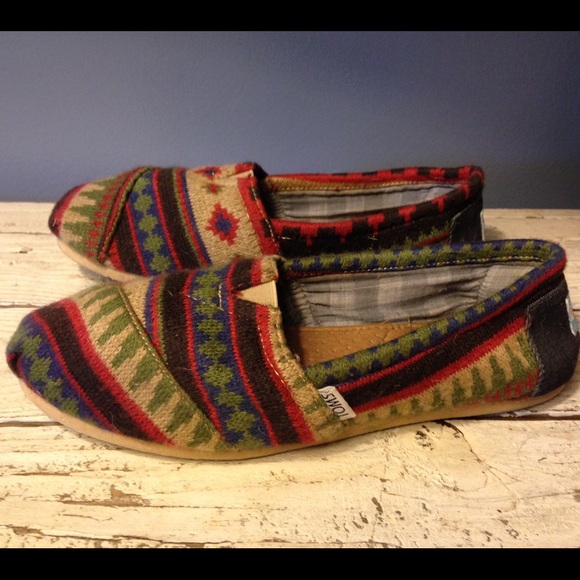 TOMS Shoes - Aztec Print TOMS