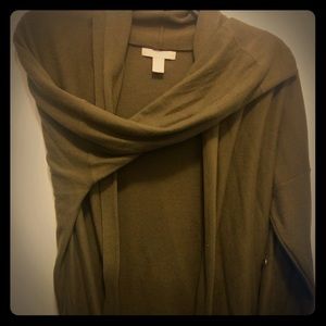 Olive green 3/4 sleeve Banana Republic cardigan