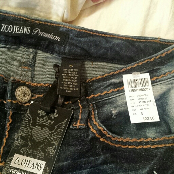 Jeans - Picture 3 of 4