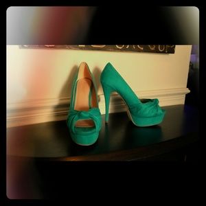 Teal heels