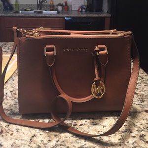 Michael Kors Sutton