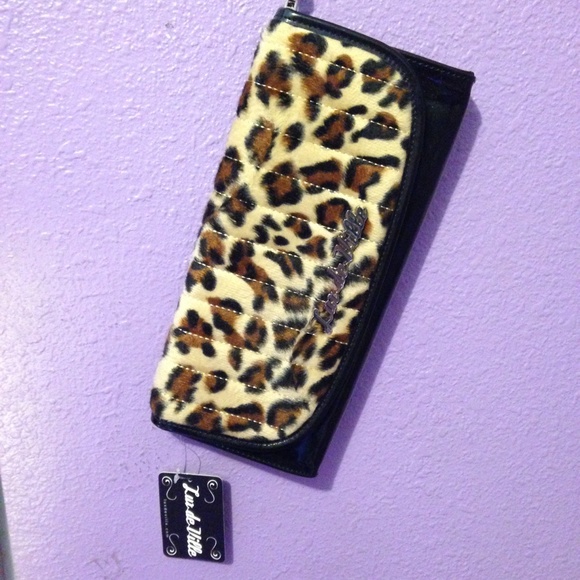 New with tag lux de ville clutch