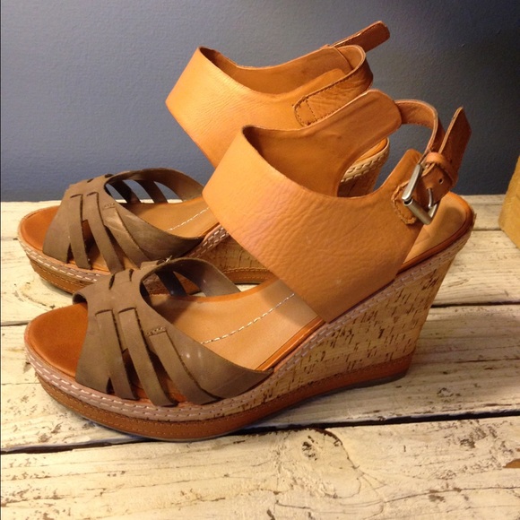 DV by Dolce Vita Platform Wedge Sandal - Picture 2 of 4