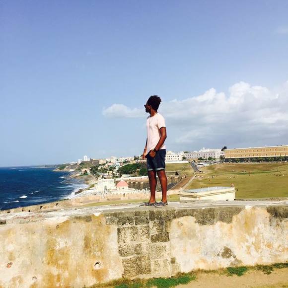 Meet your Posher, Dimitri - Picture 1 of 1