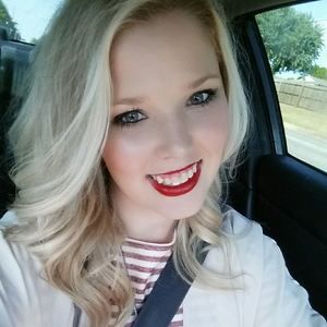 Meet your Posher, Abbie