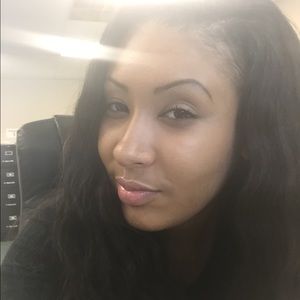 Meet your Posher, Briana