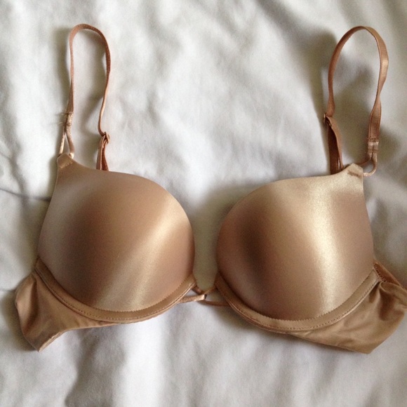 VS Bombshell 32AA nude bra
