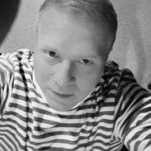 Meet your Posher, Steve