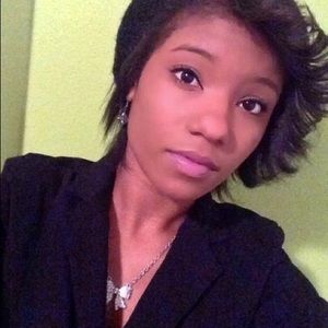 Meet your Posher, Tenesha