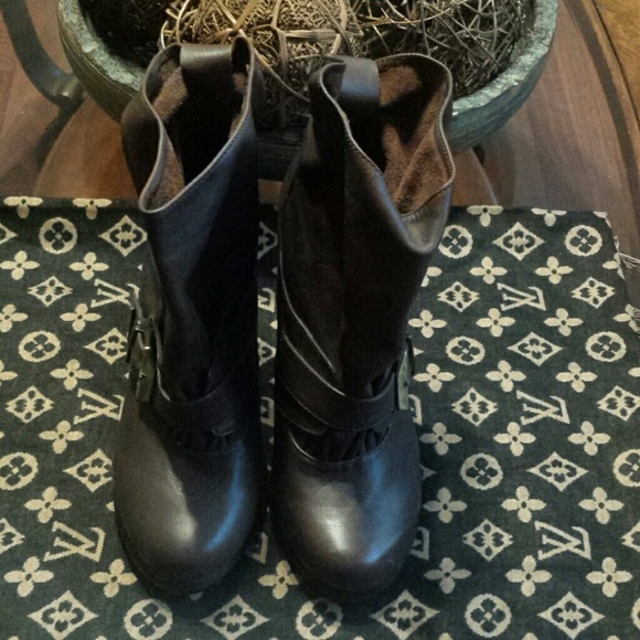 Brown Leather Ankle Boots by Not Too Coy sz 8 - Picture 3 of 4