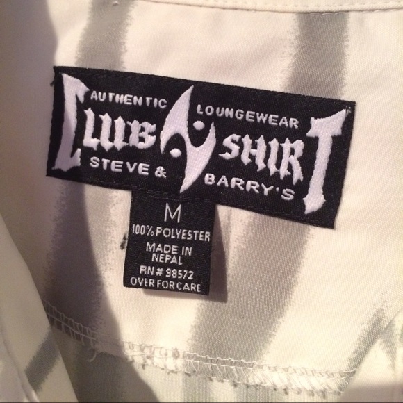 Mens Stylish "club shirt" EUC - Picture 3 of 4