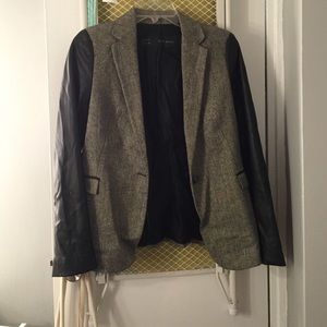 Blazer with leather sleeve