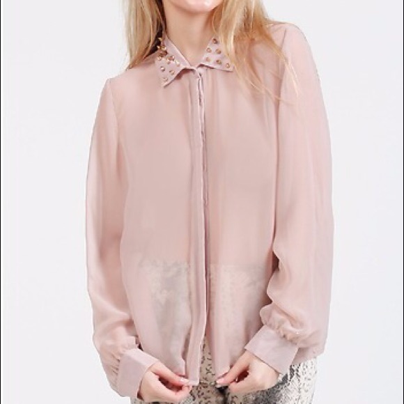 [⚡️final drop⚡️]Spike collar blouse