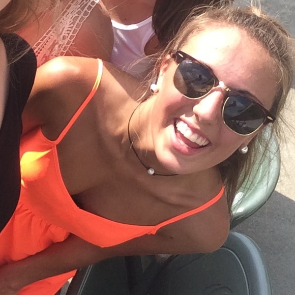Meet your Posher, Erin