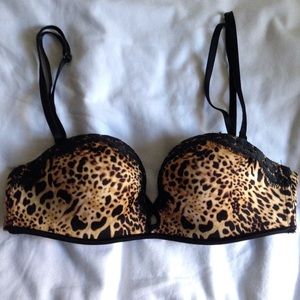 VS Bombshell strapless 32AA leopard/ lace