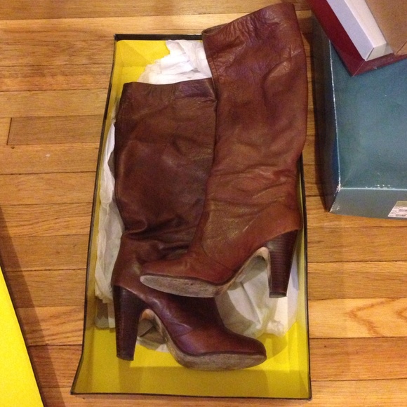 Dolce Vita leather boots size 9