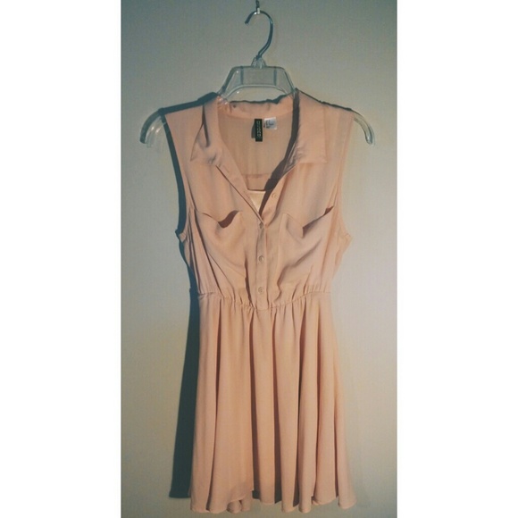 🚫Given to thrift store🚫 Pastel Pink Dress
