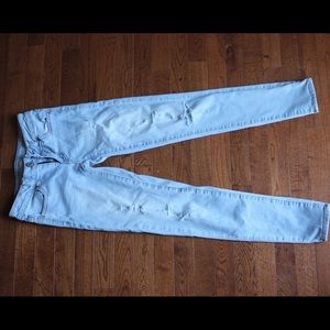 Ripped Light Wash Jeggings